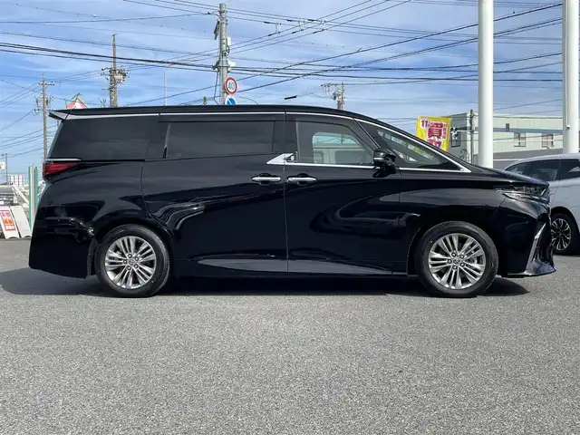トヨタ アルファード Z 愛知県 2024(令6)年 0.8万km ブラック /禁煙//左右独立ムーンルーフ//純正フリップダウンモニター//純正ナビ//BT/フルセグ/USB/Miracast/TVキャンセラー//バックカメラ//全方位カメラ//純正18AW//黒革シート//シートヒーター（全席）//シートベンチレーション（全席）//メモリー機能付きパワーシート//デジタルインナーミラー//前後ドライブレコーダー//ビルトインETC2.0//両側パワースライドドア//ACC/PCS/LTA/BSM/RSA/HUD//先行車発進告知//前後クリアランスソナー//横滑り防止装置//電子制御パーキングブレーキ//ブレーキホールド//電動リアゲート//LEDオートライト//LEDフォグランプ//オートマチックハイビーム//本革巻きステアリング//ステアリングヒーター//ステアリングスイッチ//置くだけ充電//MTモード付AT//オートリトラウィンカーミラー//オットマン//純正フロアマット//純正ドアバイザー//スペアタイヤ//スペアスマートキー//取扱説明書//新車時保証書//////////