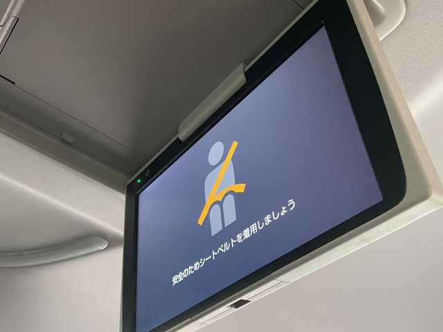 トヨタ アルファード S Cパッケージ 千葉県 2021(令3)年 4.3万km ホワイトパールクリスタルシャイン ワンオーナー/純正ディスプレイオーディオ/フルセグTV/DVD/CD/Bluetooth/バックカメラ/両側パワースライドドア/フリップダウンモニター/プリクラッシュセーフティ/レーンディパーチャーアラート/オートハイビーム/アダプティブクルーズコントロール/クリアランスソナー/電動パーキングブレーキ/オートブレーキホールド/パワーバックドア/レザーシート/メモリパワーシート/シートヒーター/エアシート/オットマン/ステアリングリモコン/ドライブレコーダー/ビルトインETC/プッシュスタート/スマートキー/三眼LEDヘッドライト/フォグライト/スペアキー/保証書/取扱説明書