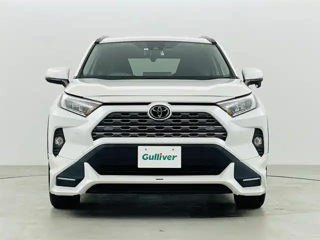 トヨタ ＲＡＶ４ G 福島県 2019(令1)年 6.4万km ホワイトパールクリスタルシャイン 4WD/トヨタセーフティセンス/・プリクラッシュセーフティ/・レーンキープアシスト/・オートマチックハイビーム/・ロードサインアシスト/・レーダークルーズコントロール/・先行車発進告知機能/・ブラインドスポットモニター/・リヤクロストラフィックアラート/・クリアランスソナー/・パーキングサポートブレーキ/ＴＲＤエアロ（フロント／サイド／リア）/純正メモリナビ/・型番：NSZT-Y68T/・CD/DVD/USB/HDMI/Bluetooth/・バックカメラ/・ビルトインＥＴＣ/・純正ドライブレコーダー/・デジタルインナーミラー/パワーバックドア/オートライト/・LEDヘッドライト/・フォグランプ/レザーシート/・全席シートヒーター/・Ｄ席メモリー付パワーシート/純正18インチAW/革巻きステアリング/・ステアリングヒーター/・ステアリングスイッチ/電子パーキングブレーキ/・オートブレーキホールド/ルーフレール