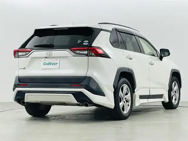 トヨタ ＲＡＶ４ G 福島県 2019(令1)年 6.4万km ホワイトパールクリスタルシャイン 4WD/トヨタセーフティセンス/・プリクラッシュセーフティ/・レーンキープアシスト/・オートマチックハイビーム/・ロードサインアシスト/・レーダークルーズコントロール/・先行車発進告知機能/・ブラインドスポットモニター/・リヤクロストラフィックアラート/・クリアランスソナー/・パーキングサポートブレーキ/ＴＲＤエアロ（フロント／サイド／リア）/純正メモリナビ/・型番：NSZT-Y68T/・CD/DVD/USB/HDMI/Bluetooth/・バックカメラ/・ビルトインＥＴＣ/・純正ドライブレコーダー/・デジタルインナーミラー/パワーバックドア/オートライト/・LEDヘッドライト/・フォグランプ/レザーシート/・全席シートヒーター/・Ｄ席メモリー付パワーシート/純正18インチAW/革巻きステアリング/・ステアリングヒーター/・ステアリングスイッチ/電子パーキングブレーキ/・オートブレーキホールド/ルーフレール