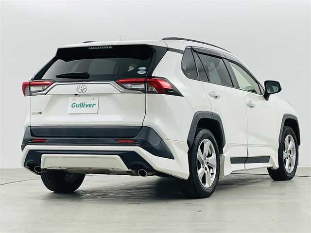 トヨタ ＲＡＶ４ G 道東・釧路十勝 2019(令1)年 6.4万km ホワイトパールクリスタルシャイン 4WD/トヨタセーフティセンス/・プリクラッシュセーフティ/・レーンキープアシスト/・オートマチックハイビーム/・ロードサインアシスト/・レーダークルーズコントロール/・先行車発進告知機能/・ブラインドスポットモニター/・リヤクロストラフィックアラート/・クリアランスソナー/・パーキングサポートブレーキ/ＴＲＤエアロ（フロント／サイド／リア）/純正メモリナビ/・型番：NSZT-Y68T/・CD/DVD/USB/HDMI/Bluetooth/・バックカメラ/・ビルトインＥＴＣ/・純正ドライブレコーダー/・デジタルインナーミラー/パワーバックドア/オートライト/・LEDヘッドライト/・フォグランプ/レザーシート/・全席シートヒーター/・Ｄ席メモリー付パワーシート/純正18インチAW/革巻きステアリング/・ステアリングヒーター/・ステアリングスイッチ/電子パーキングブレーキ/・オートブレーキホールド/ルーフレール