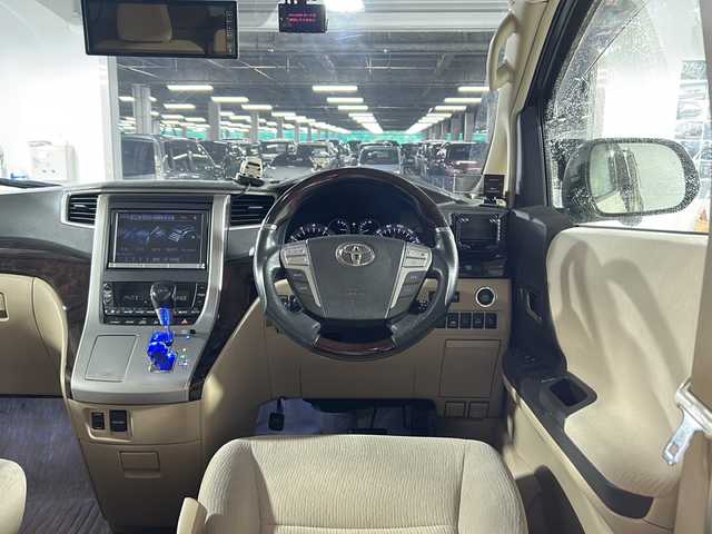 トヨタ アルファード 240X 福岡県 2012(平24)年 10.7万km ゴールドパールクリスタルシャイン ・全方位カメラ/・純正ナビ/・フルセグTV/・Bluetooth/・AM/FM/・クルコン/・両側パワースライドドア/・電動格納ミラー/・コーナーセンサー