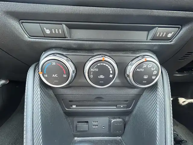 マツダ デミオ XD ツーリング 福岡県 2018(平30)年 2.7万km ソウルレッドクリスタルM ・マツダコネクトナビ/（BLUETOOTH/フルセグ/全周囲カメラ/・ETC/・ディーゼル車/・シートヒーター/・純正フロアマット/・アルミホイール/・交通標識認識システム/・クリアランスソナー/・レーンキープアシスト/・コーナーセンサー/・パノラミックビューモニター/・マルチビューモニター/・BSM/・SBS/・HUD/・プッシュスタート/・保証書/・取扱説明書