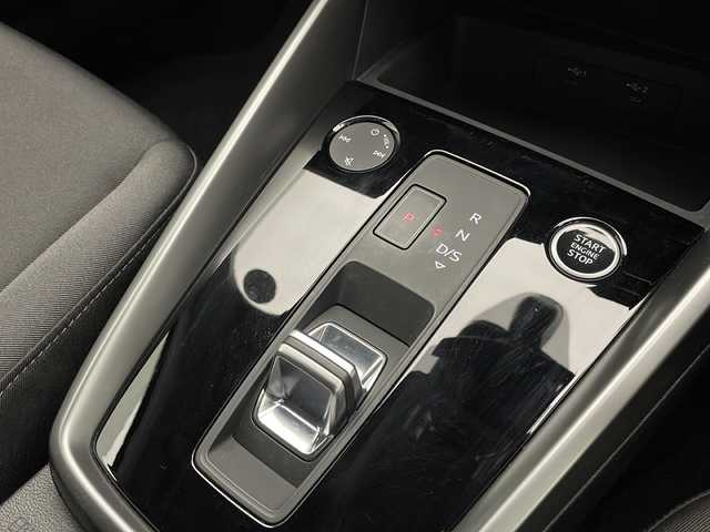 アウディ Ａ３ SB 30TFSI 宮崎県 2021(令3)年 2.7万km ミトスブラックメタリック 純正ナビ/ワンセグテレビ/ＡＭ・ＦＭ/バックカメラ　/Ｄ／Ｎ席シートヒーター/電子パーキングブレーキ/クルーズコントロール/コーナーセンサー　/パーキングアシスト/オートライト　/パドルシフト/ＥＴＣ2.0/プッシュスタート/ウィンカーミラー