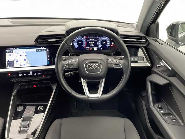 アウディ Ａ３ SB 30TFSI 宮崎県 2021(令3)年 2.7万km ミトスブラックメタリック 純正ナビ/ワンセグテレビ/ＡＭ・ＦＭ/バックカメラ　/Ｄ／Ｎ席シートヒーター/電子パーキングブレーキ/クルーズコントロール/コーナーセンサー　/パーキングアシスト/オートライト　/パドルシフト/ＥＴＣ2.0/プッシュスタート/ウィンカーミラー