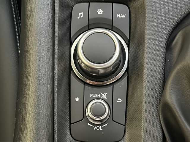 マツダ ロードスター ネイビー トップ 福岡県 2022(令4)年 1.2万km スノーフレイクホワイトパールマイカ 純正メーカーナビ7インチ/(FM/AM/CD/DVD/BT/フルTV/AppleCarPlay)/ワンオーナー/6MT/特別仕様車/ディーラーメンテ記録あり/ドライブレコーダー(CS-360FH)/レーンアシスト/スマートシティブレーキサポート/ブラインドスポットモニター/標識認識/リアコーナーセンサー/ウインドディフレクター/D席＋N席シートヒーター/LEDヘッドライト/オートワイパー/ETC/レザーシート/純正フロアマット