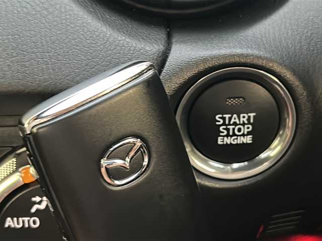 マツダ ロードスター ネイビー トップ 福岡県 2022(令4)年 1.2万km スノーフレイクホワイトパールマイカ 純正メーカーナビ7インチ/(FM/AM/CD/DVD/BT/フルTV/AppleCarPlay)/ワンオーナー/6MT/特別仕様車/ディーラーメンテ記録あり/ドライブレコーダー(CS-360FH)/レーンアシスト/スマートシティブレーキサポート/ブラインドスポットモニター/標識認識/リアコーナーセンサー/ウインドディフレクター/D席＋N席シートヒーター/LEDヘッドライト/オートワイパー/ETC/レザーシート/純正フロアマット