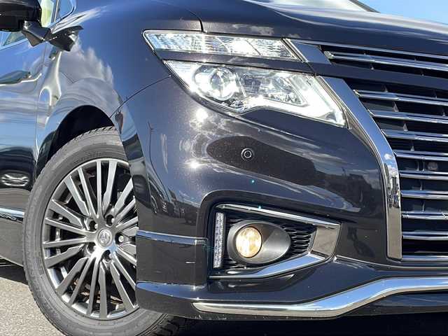 日産 エルグランド 350HWS アーバンクロム ホワイトレザー 道北・旭川 2017(平29)年 7.6万km ファントムブラック /ワンオーナー//純正ナビ/BT/CD/DVD/TV/AUX//フリップダウンモニター//両側パワースライドドア//ホワイト革シート//電動リアゲート//前席パワーシート//前席シートヒーター//運転席メモリーシート//アラウンドビューモニター//コーナーセンサー//インテリジェントブレーキアシスト//踏み間違い防止//インテリジェンスクルーズコントロール//横すべり防止//オートライト//LEDヘッドライト//LED加飾付きフォグ//純正ETC//ステアリングリモコン//100V電源//取扱説明書//保証書//純正フロアマット