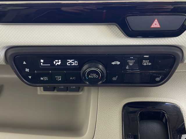 ホンダ Ｎ ＢＯＸ G EX ターボ ホンダセンシング 秋田県 2019(令1)年 3.7万km プラチナホワイトパール ４WD/社外SDナビ(Bluetooth/CD/DVD/フルセグ)/バックフロントカメラ/ビルトインETC/クルーズコントロール/車線逸脱警報/両側パワースライドドア/アイドリングストップ/社外フロアマット/純正AW/前席シートヒーター/衝突被害軽減システム/リアデアイサー/純正スチールホイール/チップアップシート/LEDヘッドライト/スマートキー