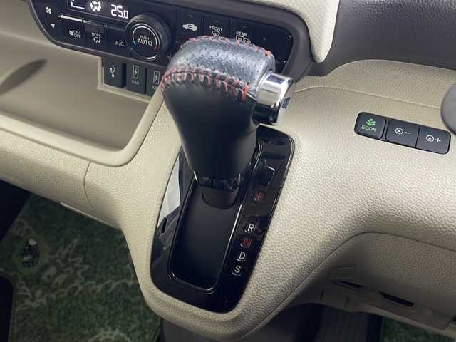 ホンダ Ｎ ＢＯＸ G EX ターボ ホンダセンシング 秋田県 2019(令1)年 3.7万km プラチナホワイトパール ４WD/社外SDナビ(Bluetooth/CD/DVD/フルセグ)/バックフロントカメラ/ビルトインETC/クルーズコントロール/車線逸脱警報/両側パワースライドドア/アイドリングストップ/社外フロアマット/純正AW/前席シートヒーター/衝突被害軽減システム/リアデアイサー/純正スチールホイール/チップアップシート/LEDヘッドライト/スマートキー