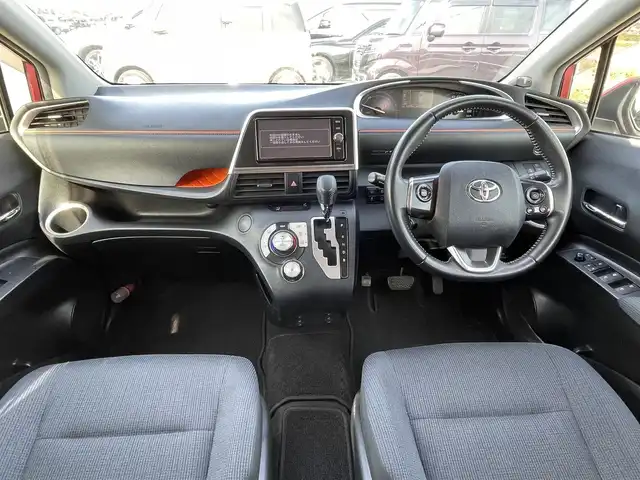 トヨタ シエンタ ハイブリッド G 佐賀県 2017(平29)年 5.8万km レッドマイカM ワンオーナー/純正SDナビゲーション/・フルセグTV/CD/DVD/SD/Bluetooth/バックカメラ/前方ドライブレコーダー/ビルトインETC/両側パワースライドドア/DN席シートヒーター/ISOFIX対応/革巻きステアリング/ステアリングリモコン/純正LEDヘッドライト/・オートマチックハイビーム/純正フォグランプ/純正フロアマット/純正ドアバイザ―/新車保証書/取扱説明書/スペアキー１本/トヨタセーフティセンスC/プリクラッシュセーフティ/レーンディパーチャーアラート/先行車発進お知らせ機能/クリアランスソナー