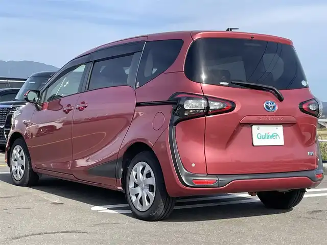 トヨタ シエンタ ハイブリッド G 佐賀県 2017(平29)年 5.8万km レッドマイカM ワンオーナー/純正SDナビゲーション/・フルセグTV/CD/DVD/SD/Bluetooth/バックカメラ/前方ドライブレコーダー/ビルトインETC/両側パワースライドドア/DN席シートヒーター/ISOFIX対応/革巻きステアリング/ステアリングリモコン/純正LEDヘッドライト/・オートマチックハイビーム/純正フォグランプ/純正フロアマット/純正ドアバイザ―/新車保証書/取扱説明書/スペアキー１本/トヨタセーフティセンスC/プリクラッシュセーフティ/レーンディパーチャーアラート/先行車発進お知らせ機能/クリアランスソナー