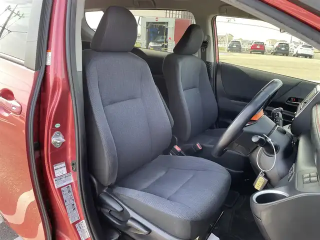 トヨタ シエンタ ハイブリッド G 佐賀県 2017(平29)年 5.8万km レッドマイカM ワンオーナー/純正SDナビゲーション/・フルセグTV/CD/DVD/SD/Bluetooth/バックカメラ/前方ドライブレコーダー/ビルトインETC/両側パワースライドドア/DN席シートヒーター/ISOFIX対応/革巻きステアリング/ステアリングリモコン/純正LEDヘッドライト/・オートマチックハイビーム/純正フォグランプ/純正フロアマット/純正ドアバイザ―/新車保証書/取扱説明書/スペアキー１本/トヨタセーフティセンスC/プリクラッシュセーフティ/レーンディパーチャーアラート/先行車発進お知らせ機能/クリアランスソナー