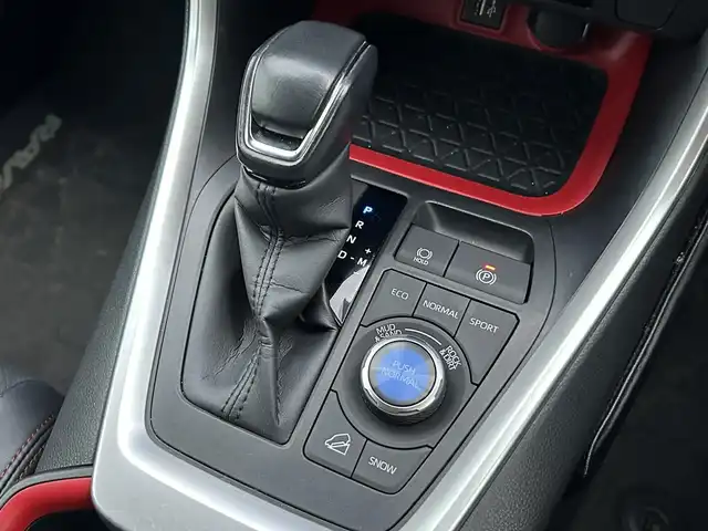 トヨタ ＲＡＶ４ アドベンチャー オフロードPKGⅡ 道南・函館 2023(令5)年 2.5万km グレーメタリック /純正ディスプレイオーディオ//ナビゲーション//フルセグTV//夏冬タイヤ//純正エンジンスターター//全方位カメラ//ワンオーナー//寒冷地仕様//レザーシート//前席シートヒーター//前席パワーシート//革巻きステアリング//ステアリングヒーター//クルーズコントロール//LTA//BSM//PCS//RCTA//PKSB//RSA//デジタルインナーミラー//社外ドライブレコーダー　前後//ETC2.0//LEDヘッドライト//フォグランプ//ルーフキャリア