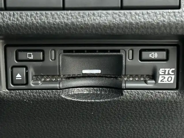 トヨタ ＲＡＶ４ アドベンチャー オフロードPKGⅡ 道南・函館 2023(令5)年 2.5万km グレーメタリック /純正ディスプレイオーディオ//ナビゲーション//フルセグTV//夏冬タイヤ//純正エンジンスターター//全方位カメラ//ワンオーナー//寒冷地仕様//レザーシート//前席シートヒーター//前席パワーシート//革巻きステアリング//ステアリングヒーター//クルーズコントロール//LTA//BSM//PCS//RCTA//PKSB//RSA//デジタルインナーミラー//社外ドライブレコーダー　前後//ETC2.0//LEDヘッドライト//フォグランプ//ルーフキャリア