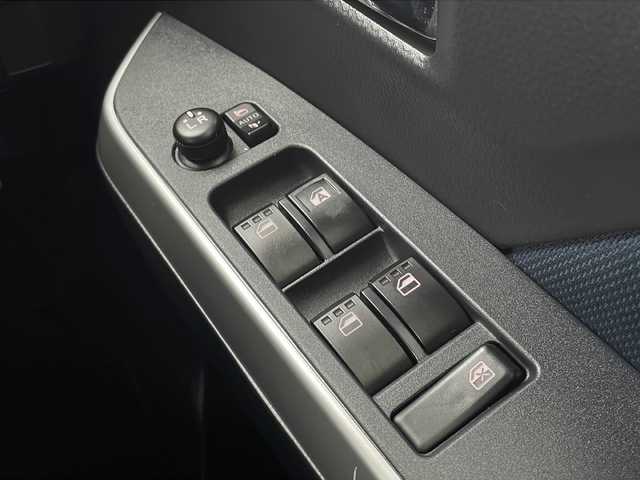 トヨタ ルーミー 山口県 2024(令6)年 1.1万km ブラックマイカメタリック 純正9インチナビ【NMZN-Y73D】/・フルセグテレビ/・Bluetooth/・CD／DVD/・AM/FM/・HDMI/・USB／iPod/・SD/・MEMORY MUSIC/・レコーダーリンク/両側パワースライドドア/ETC2.0/前後ドライブレコーダー/プッシュスタート/スマートキー（スペアキー有）/電動パーキングブレーキ/シートヒーター（運転席＋助手席）/革調シートカバー/スマートアシスト/・衝突回避支援ブレーキ機能/・衝突警報機能/・車線逸脱警報機能/・路側逸脱警報/・ふらつき警報/・ブレーキ制御付き誤発進抑制機能/・先行車発進お知らせ機能/・ADB/・サイドビューランプ/・コーナーセンサー/・標識認識機能/・全車速追従機能付ACC