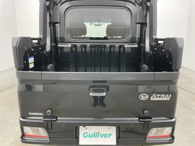 ダイハツ アトレー バン デッキバン 岡山県 2023(令5)年 2.1万km ブラックマイカメタリック 純正ナビ/NMZK-W73D/（CD/DVD/TV/BT/USB)/バックカメラ/両側パワースライドドア/LEDヘッドライト/フォグランプ/オートライト/スマートアシスト/衝突回避支援/認識支援/運転負荷軽減/駐車支援/コーナーセンサー/ETC/ドライブレコーダー/スペアキー1個