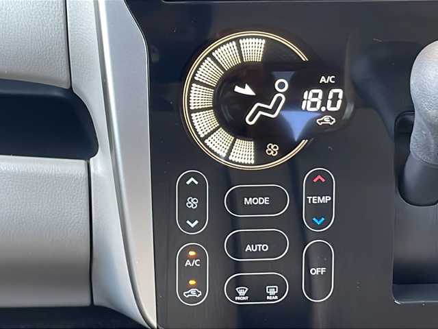 三菱 ｅＫワゴン M 富山県 2014(平26)年 2.9万km サクラピンクメタリック 禁煙車/4WD/純正CDオーディオ/ヘッドライトレベライザー/横滑り防止/シートヒーター/キーレス/タッチパネル式オートエアコン/アイドリングストップ/サマータイヤ積込み/純正ドアバイザー/純正フロアマット