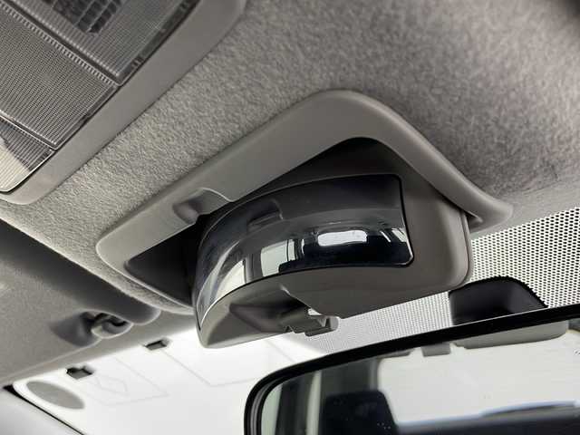 トヨタ アイシス プラタナ Vセレクション 千葉県 2013(平25)年 7.5万km ホワイトパールクリスタルシャイン 純正メモリーナビ/フルセグTV（TVキャンセラー付）/Bluetooth接続/バックカメラ/両側パワースライドドア/キセノンヘッドライト/ビルトインETC/スマートキー/プッシュスタート