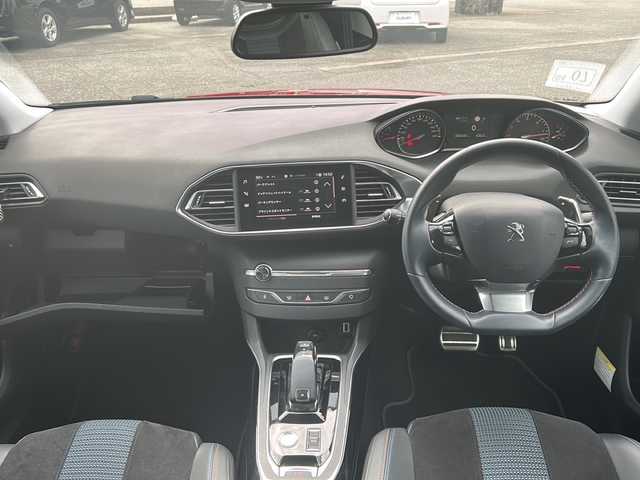 プジョー ３０８ アリュール ブルーHDi 富山県 2020(令2)年 2.1万km 赤 スマートキー（２本）/ハーフレザーシート/メーカーオプションナビ/衝突安全ブレーキ/Bluetooth/ETC2.0/ACC/レーンキープアシスト/LEDヘッドライト/フォグランプ/純正フロアマット/横滑り防止措置/アイドリングストップ/電動パーキングブレーキ/電動格納ウィンカーミラー/ブラインドスポットモニター/オートライト/オートハイビーム/パドルシフト/取扱説明書