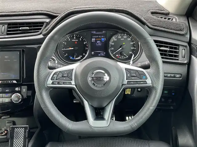 日産 エクストレイル ハイブリッド 20X 新潟県 2017(平29)年 8.1万km ブリリアントホワイトパール 4WD/社外SDナビ(AVIC-CL902XS)/CD/DVD/BT/フルセグテレビ/バックカメラ/ETC/ドライブレコーダー/衝突被害軽減ブレーキ/レーンキープアシスト/レーダークルーズコントロール/サンルーフ/革シート/パワーバックドア/コーナーセンサー/ステアリングスイッチ/スマートキー/プッシュスタート/LEDヘッドライト/オートライト/フォグランプ/純正20インチアルミホイール/社外18インチAW冬タイヤ車載