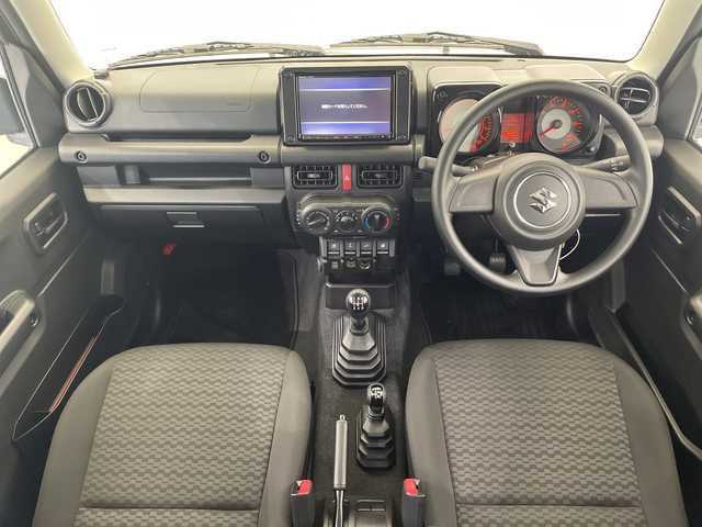 スズキ ジムニー XG 栃木県 2022(令4)年 1.2万km ジャングルグリーン ターボ/パートタイム4WD/純正8インチナビ(CN-RZ875)/(フルセグTV・Bluetooth・CD・DVD・SD・USB)/前方ドライブレコーダー/ETC/ダウンヒルアシストコントロール/ハロゲンヘッドランプ/オートライト/フロントフォグランプ(黄色)/リモコンキー/スペアキー/背面タイヤ/純正フロアマット/フルフラットシート