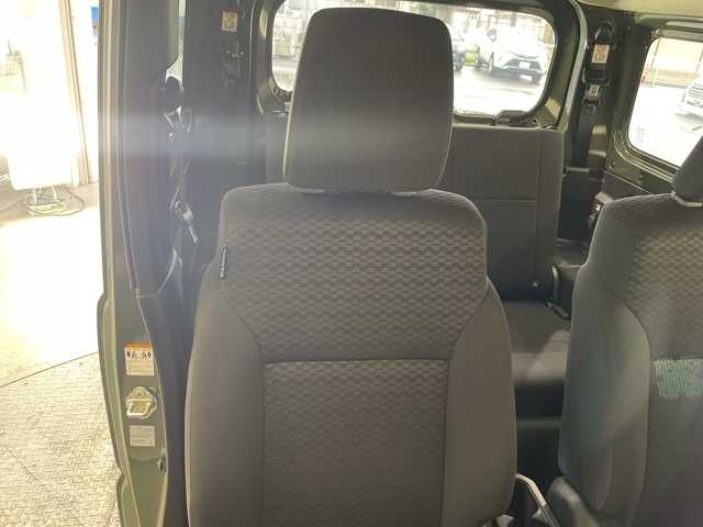 スズキ ジムニー XG 栃木県 2022(令4)年 1.2万km ジャングルグリーン ターボ/パートタイム4WD/純正8インチナビ(CN-RZ875)/(フルセグTV・Bluetooth・CD・DVD・SD・USB)/前方ドライブレコーダー/ETC/ダウンヒルアシストコントロール/ハロゲンヘッドランプ/オートライト/フロントフォグランプ(黄色)/リモコンキー/スペアキー/背面タイヤ/純正フロアマット/フルフラットシート