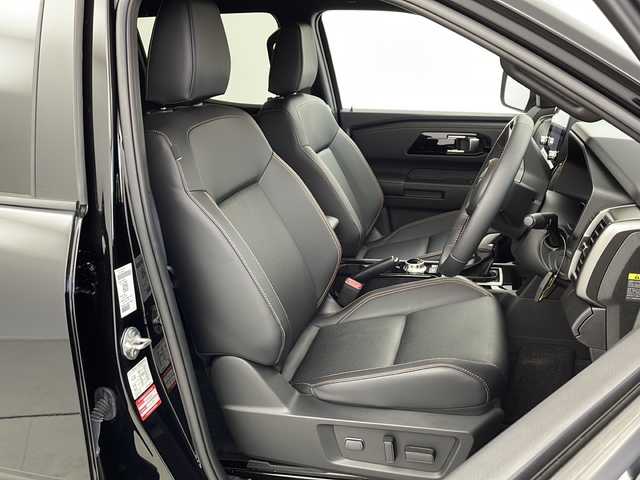 三菱 トライトン GSR 愛知県 2024(令6)年 0.3万km ダイヤモンドブラックマイカ メーカーオプション9インチナビ/音声認識・BT・AppleCarPlay・AndroidAuto・フルセグTV・USB・FM・AM/マルチアラウンドビューモニター/スーパーエレクトロ4WD-II/レーダークルーズ コントロール/ETC/衝突被害軽減システム/本革合皮コンビレザーシート/運転席パワーシート/前席シートヒーター/本革巻ステアリング/ステアリングヒーター/ブラインドスポットモニター/ヒルディセントコントロール/アクティブスタビリティ&トラクションコントロール/アクティブLSD（ブレーキ制御タイプ）/トレーラースタビリティアシスト/アクティブヨーコントロール/リヤデフロック/ヒルスタートアシスト/標識認識システム/LEDオートライト/オートハイビーム/オートワイパー/車線逸脱防止支援機能/後席サーキュレーター/自動防眩ルームミラー/フロントフォグランプ/荷台ベッドライナー/電動格納式ヒーテッドドアミラー/純正18インチアルミホイール