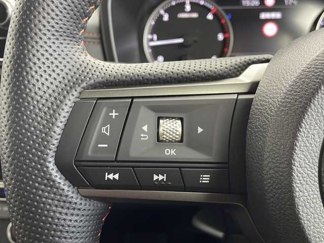 三菱 トライトン GSR 愛知県 2024(令6)年 0.3万km ダイヤモンドブラックマイカ メーカーオプション9インチナビ/音声認識・BT・AppleCarPlay・AndroidAuto・フルセグTV・USB・FM・AM/マルチアラウンドビューモニター/スーパーエレクトロ4WD-II/レーダークルーズ コントロール/ETC/衝突被害軽減システム/本革合皮コンビレザーシート/運転席パワーシート/前席シートヒーター/本革巻ステアリング/ステアリングヒーター/ブラインドスポットモニター/ヒルディセントコントロール/アクティブスタビリティ&トラクションコントロール/アクティブLSD（ブレーキ制御タイプ）/トレーラースタビリティアシスト/アクティブヨーコントロール/リヤデフロック/ヒルスタートアシスト/標識認識システム/LEDオートライト/オートハイビーム/オートワイパー/車線逸脱防止支援機能/後席サーキュレーター/自動防眩ルームミラー/フロントフォグランプ/荷台ベッドライナー/電動格納式ヒーテッドドアミラー/純正18インチアルミホイール