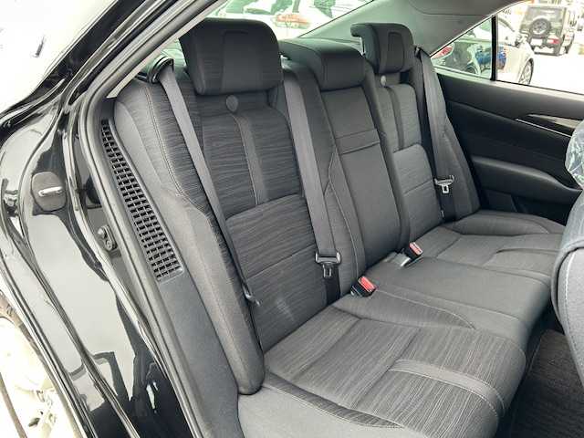 トヨタ クラウン ハイブリッド アスリートS 道東・釧路十勝 2013(平25)年 12.3万km プレシャスブラックパール 寒冷地仕様/純正ナビ/　　（DVD/CD/フルセグTV/Bluetooth）/バックカメラ/クルーズコントロール/前席パワーシート/前席シートヒーター/ハンドルヒーター/HIDヘッドライト/フォグライト/ミラーヒーター/ウィンカーミラー/電動格納ミラー/革巻きステアリング/ステアリングリモコン/横滑り防止装置/コーナーセンサー/ドライブレコーダー/電動チルト＆テレスコピックステアリング/純正ドアバイザー/純正フロアマット/ディーラー記録簿 H30/R2/4/6/スマートキー/エンジンプッシュスタート/スペアキー/取扱説明書/保証書/純正17インチアルミホイール/夏タイヤ積み込み /　　（215/55R17、5mm、純正AW）