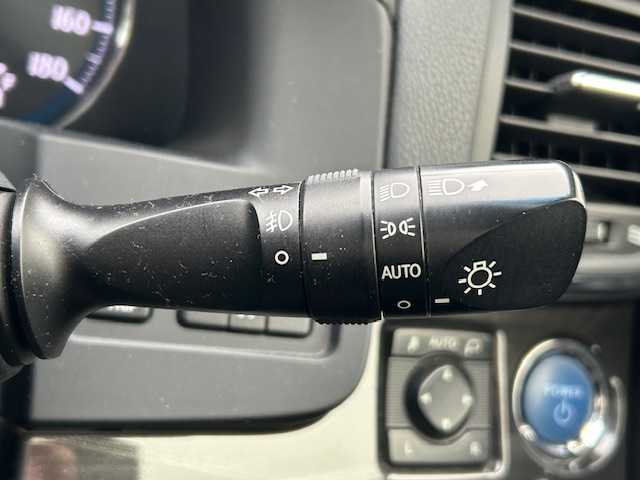 トヨタ クラウン ハイブリッド アスリートS 道東・釧路十勝 2013(平25)年 12.3万km プレシャスブラックパール 寒冷地仕様/純正ナビ/　　（DVD/CD/フルセグTV/Bluetooth）/バックカメラ/クルーズコントロール/前席パワーシート/前席シートヒーター/ハンドルヒーター/HIDヘッドライト/フォグライト/ミラーヒーター/ウィンカーミラー/電動格納ミラー/革巻きステアリング/ステアリングリモコン/横滑り防止装置/コーナーセンサー/ドライブレコーダー/電動チルト＆テレスコピックステアリング/純正ドアバイザー/純正フロアマット/ディーラー記録簿 H30/R2/4/6/スマートキー/エンジンプッシュスタート/スペアキー/取扱説明書/保証書/純正17インチアルミホイール/夏タイヤ積み込み /　　（215/55R17、5mm、純正AW）