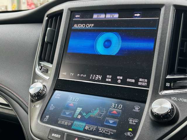 トヨタ クラウン ハイブリッド アスリートS 道東・釧路十勝 2013(平25)年 12.3万km プレシャスブラックパール 寒冷地仕様/純正ナビ/　　（DVD/CD/フルセグTV/Bluetooth）/バックカメラ/クルーズコントロール/前席パワーシート/前席シートヒーター/ハンドルヒーター/HIDヘッドライト/フォグライト/ミラーヒーター/ウィンカーミラー/電動格納ミラー/革巻きステアリング/ステアリングリモコン/横滑り防止装置/コーナーセンサー/ドライブレコーダー/電動チルト＆テレスコピックステアリング/純正ドアバイザー/純正フロアマット/ディーラー記録簿 H30/R2/4/6/スマートキー/エンジンプッシュスタート/スペアキー/取扱説明書/保証書/純正17インチアルミホイール/夏タイヤ積み込み /　　（215/55R17、5mm、純正AW）