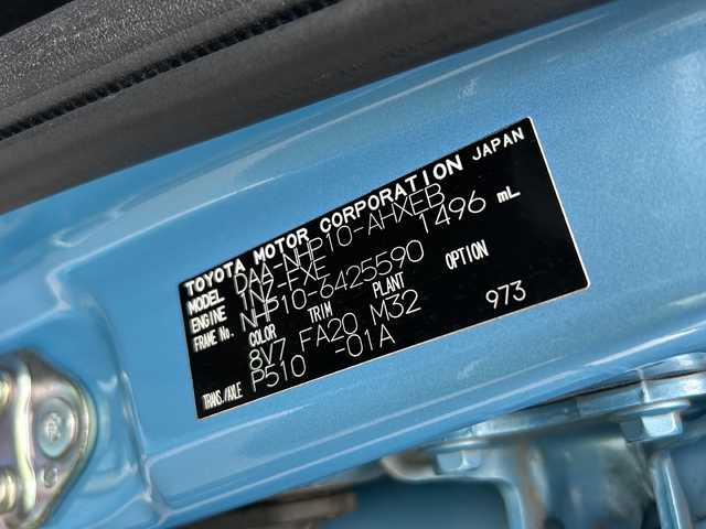 トヨタ アクア G 岡山県 2015(平27)年 16.3万km クールソーダメタリック 純正ナビＮＳＣＰ－Ｗ６４　ＢＴ／ＣＤ／フルセグ　バックカメラ　シートヒーター　クルコン　セルスター製レーダーＡＲ－１２１ＲＡ　ドラレコ　ＥＴＣ　ＡＡＣ　ＬＥＤ　スマートキー　純正フロアマット　社外ＡＷ