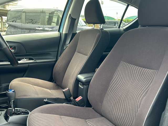 トヨタ アクア G 岡山県 2015(平27)年 16.3万km クールソーダメタリック 純正ナビＮＳＣＰ－Ｗ６４　ＢＴ／ＣＤ／フルセグ　バックカメラ　シートヒーター　クルコン　セルスター製レーダーＡＲ－１２１ＲＡ　ドラレコ　ＥＴＣ　ＡＡＣ　ＬＥＤ　スマートキー　純正フロアマット　社外ＡＷ