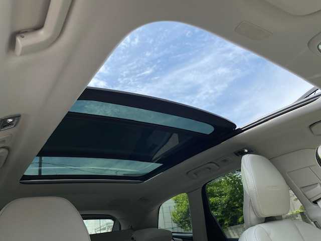 ボルボ ＸＣ６０ D4 AWD インスクリプション 青森県 2019(令1)年 6.2万km 青Ｍ パノラマサンルーフ/harman/kardon/ヘッドアップディスプレイ/運転席マッサージシート/前後ドラレコ/パワーバックドア（スマート）/ベージュ革シート/前席パワーシート・シートメモリー/前後席シートヒーター/純正ナビ（CD BT フルセグTV）/AppleCarPlay、Androidauto/360度カメラ/前後コーナーセンサー/ETC/ACC/City Safety/レーンキープ/BLIS/LED/フォグ/保証書、取説/スペアキー