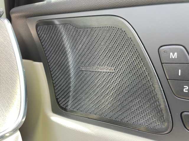 ボルボ ＸＣ６０ D4 AWD インスクリプション 青森県 2019(令1)年 6.2万km 青Ｍ パノラマサンルーフ/harman/kardon/ヘッドアップディスプレイ/運転席マッサージシート/前後ドラレコ/パワーバックドア（スマート）/ベージュ革シート/前席パワーシート・シートメモリー/前後席シートヒーター/純正ナビ（CD BT フルセグTV）/AppleCarPlay、Androidauto/360度カメラ/前後コーナーセンサー/ETC/ACC/City Safety/レーンキープ/BLIS/LED/フォグ/保証書、取説/スペアキー