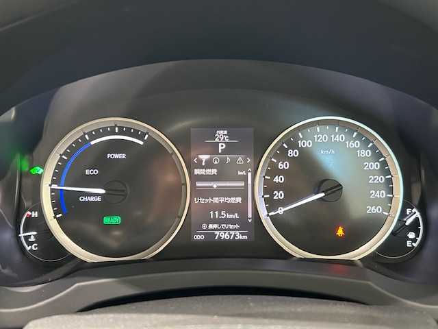 レクサス ＩＳ 300h 宮城県 2013(平25)年 8万km ソニックチタニウム レクサスセーフティーシステム/・プリクラッシュセーフティ/・レーザークルーズコントロール/・レーントレーシングアシスト/サンルーフ/EVモード/エコスポーツ/パワーシート/パドルシフト/オートライト/シートヒーター/ハーフレザーシート/純正SDナビ/CD/DVD/Blu-ray/Bluetooth接続/ビルドインETC/純正フルセグTV/社外バックカメラ/純正フロアマット/純正17インチアルミホイール/フォグランプ/横滑り防止装置