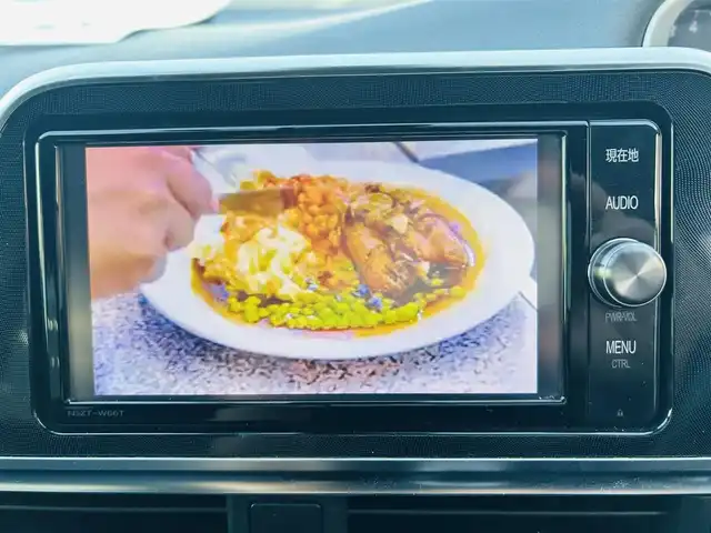 トヨタ シエンタ G 岡山県 2017(平29)年 13.2万km ブラックマイカ (株)IDOMが運営する【じしゃロン岡山店】の自社ローン専用車両です。こちらは現金またはオートローンご利用時の価格です。 自社ローンご希望の方は別途その旨お申し付け下さい/・プッシュスタート/・純正ナビ（TV、CD/DVD/BT）/・両側パワスラ/・ETC/・バックカメラ