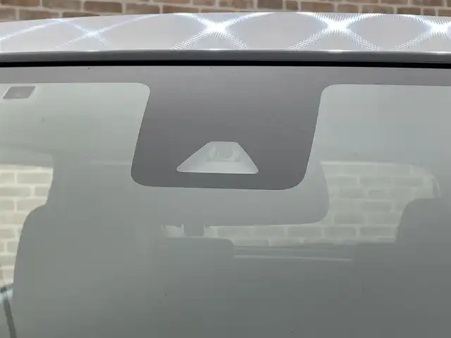 ダイハツ キャスト アクティバ G ターボ SAⅡ 岩手県 2015(平27)年 9.4万km フレッシュグリーンM ４WD/ターボ/カーボン調ホワイトデザインフィルムトップ/スマートアシスト２/衝突回避支援ブレーキ/車線逸脱警報/誤発進抑制機能/先行車発信お知らせ機能/ダウンヒルアシスト/横滑り防止装置/アイドリングストップ/オートエアコン/オートライト/LEDヘッドライト/LEDフォグライト/KENWOODナビ/バックカメラ/ETC/エンジンスターター/純正アルミホイール