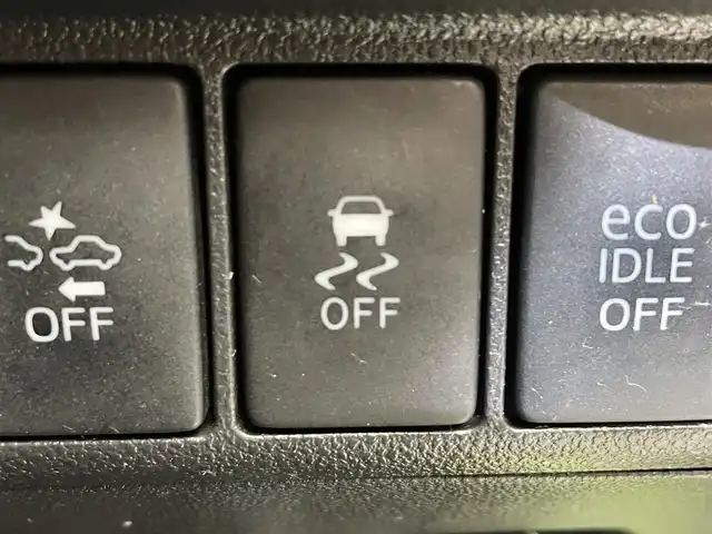 ダイハツ キャスト アクティバ G ターボ SAⅡ 岩手県 2015(平27)年 9.4万km フレッシュグリーンM ４WD/ターボ/カーボン調ホワイトデザインフィルムトップ/スマートアシスト２/衝突回避支援ブレーキ/車線逸脱警報/誤発進抑制機能/先行車発信お知らせ機能/ダウンヒルアシスト/横滑り防止装置/アイドリングストップ/オートエアコン/オートライト/LEDヘッドライト/LEDフォグライト/KENWOODナビ/バックカメラ/ETC/エンジンスターター/純正アルミホイール