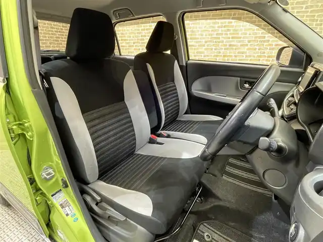 ダイハツ キャスト アクティバ G ターボ SAⅡ 岩手県 2015(平27)年 9.4万km フレッシュグリーンM ４WD/ターボ/カーボン調ホワイトデザインフィルムトップ/スマートアシスト２/衝突回避支援ブレーキ/車線逸脱警報/誤発進抑制機能/先行車発信お知らせ機能/ダウンヒルアシスト/横滑り防止装置/アイドリングストップ/オートエアコン/オートライト/LEDヘッドライト/LEDフォグライト/KENWOODナビ/バックカメラ/ETC/エンジンスターター/純正アルミホイール