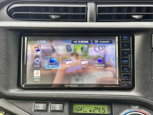 トヨタ アクア S 宮城県 2014(平26)年 8.2万km スーパーホワイトⅡ 社外ナビ（MDV-D708BTW）/・CD/DVD/・Bluetooth/・フルセグTV/前後ドライブレコーダー/ETC/キーレスエントリー（リモコンキー）/ヘッドライトレベライザー/電動格納ミラー/フロアマット/Wエアバッグ