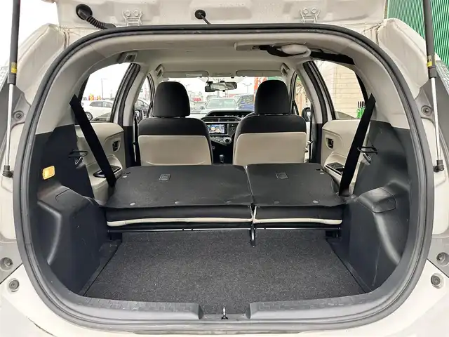 トヨタ アクア S 宮城県 2014(平26)年 8.2万km スーパーホワイトⅡ 社外ナビ（MDV-D708BTW）/・CD/DVD/・Bluetooth/・フルセグTV/前後ドライブレコーダー/ETC/キーレスエントリー（リモコンキー）/ヘッドライトレベライザー/電動格納ミラー/フロアマット/Wエアバッグ