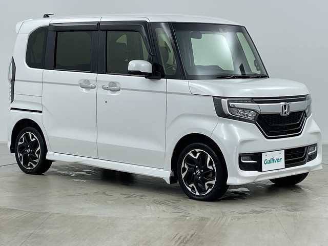 ホンダ Ｎ ＢＯＸ カスタム G L ターボ ホンダセンシング 道央・札幌 2018(平30)年 4.7万km プラチナホワイトパール ・4WD/・純正8インチナビ&CD&DVD&SD&BT&TV/・両側パワースライドドア/・バックカメラ/・ホンダセンシング/・レーダークルーズコントロール/・コーナーセンサー/・純正ドライブレコーダー/・ビルトインETC/・前席シートヒーター/・ハーフレザーシート/・電動格納ミラー/・ドアミラーヒーター/・LEDヘッドライト/・オートライト/・オートマチックハイビーム/・スマートキー/・純正エンジンスターター