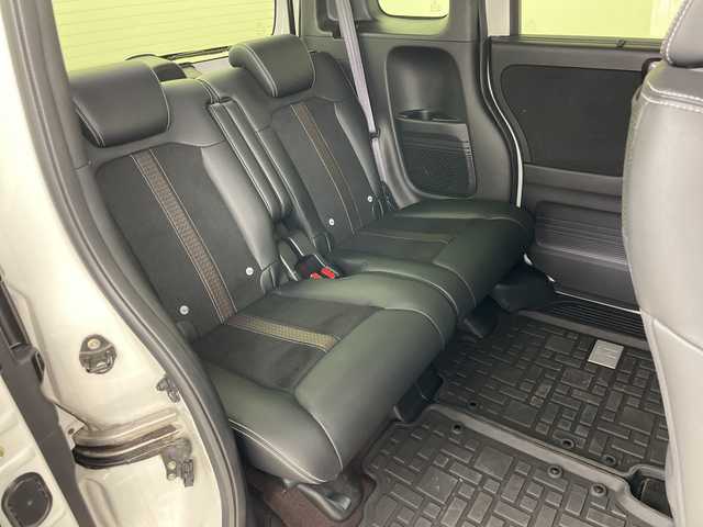 ホンダ Ｎ ＢＯＸ カスタム G L ターボ ホンダセンシング 道央・札幌 2018(平30)年 4.7万km プラチナホワイトパール ・4WD/・純正8インチナビ&CD&DVD&SD&BT&TV/・両側パワースライドドア/・バックカメラ/・ホンダセンシング/・レーダークルーズコントロール/・コーナーセンサー/・純正ドライブレコーダー/・ビルトインETC/・前席シートヒーター/・ハーフレザーシート/・電動格納ミラー/・ドアミラーヒーター/・LEDヘッドライト/・オートライト/・オートマチックハイビーム/・スマートキー/・純正エンジンスターター