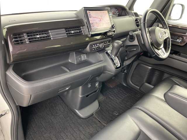 ホンダ Ｎ ＢＯＸ カスタム G L ターボ ホンダセンシング 道央・札幌 2018(平30)年 4.7万km プラチナホワイトパール ・4WD/・純正8インチナビ&CD&DVD&SD&BT&TV/・両側パワースライドドア/・バックカメラ/・ホンダセンシング/・レーダークルーズコントロール/・コーナーセンサー/・純正ドライブレコーダー/・ビルトインETC/・前席シートヒーター/・ハーフレザーシート/・電動格納ミラー/・ドアミラーヒーター/・LEDヘッドライト/・オートライト/・オートマチックハイビーム/・スマートキー/・純正エンジンスターター