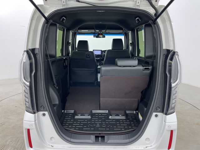 ホンダ Ｎ ＢＯＸ カスタム G L ターボ ホンダセンシング 道央・札幌 2018(平30)年 4.7万km プラチナホワイトパール ・4WD/・純正8インチナビ&CD&DVD&SD&BT&TV/・両側パワースライドドア/・バックカメラ/・ホンダセンシング/・レーダークルーズコントロール/・コーナーセンサー/・純正ドライブレコーダー/・ビルトインETC/・前席シートヒーター/・ハーフレザーシート/・電動格納ミラー/・ドアミラーヒーター/・LEDヘッドライト/・オートライト/・オートマチックハイビーム/・スマートキー/・純正エンジンスターター