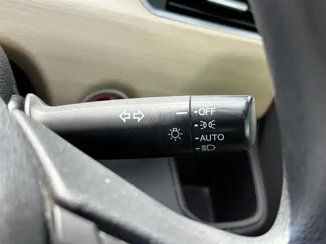 ホンダ フリード ハイブリット G ホンダセンシング 福岡県 2016(平28)年 9.2万km ホワイトオーキッドパール プッシュスタートボタン/スマートキー/クルーズコントロール/前方ドライブレコーダー/純正フロアマット/両側パワースライドドア/LEDヘッドライト/衝突軽減ブレーキ/Bluetoothオーディオ/バックカメラ/純正フロアマット