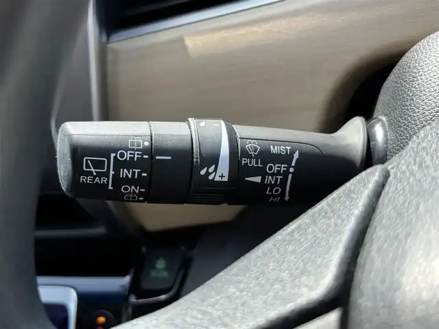 ホンダ フリード ハイブリット G ホンダセンシング 福岡県 2016(平28)年 9.2万km ホワイトオーキッドパール プッシュスタートボタン/スマートキー/クルーズコントロール/前方ドライブレコーダー/純正フロアマット/両側パワースライドドア/LEDヘッドライト/衝突軽減ブレーキ/Bluetoothオーディオ/バックカメラ/純正フロアマット