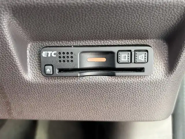 ホンダ フリード ハイブリット G ホンダセンシング 福岡県 2016(平28)年 9.2万km ホワイトオーキッドパール プッシュスタートボタン/スマートキー/クルーズコントロール/前方ドライブレコーダー/純正フロアマット/両側パワースライドドア/LEDヘッドライト/衝突軽減ブレーキ/Bluetoothオーディオ/バックカメラ/純正フロアマット